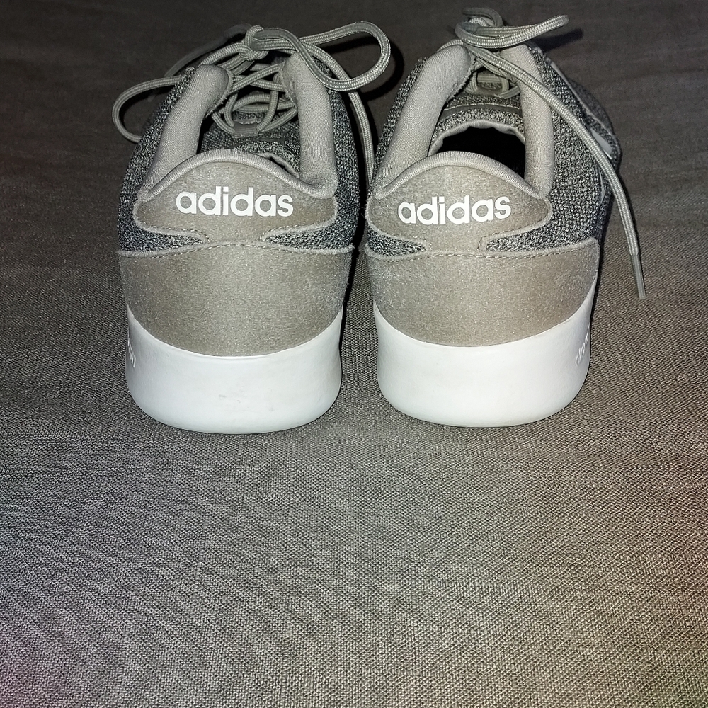Adidas Womens Gray Sneakers Size 9 - Picture 4 of 7